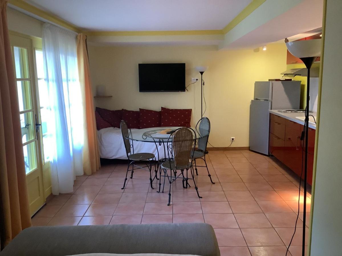 Residence Le Saint Victor Fontvieille Zewnętrze zdjęcie