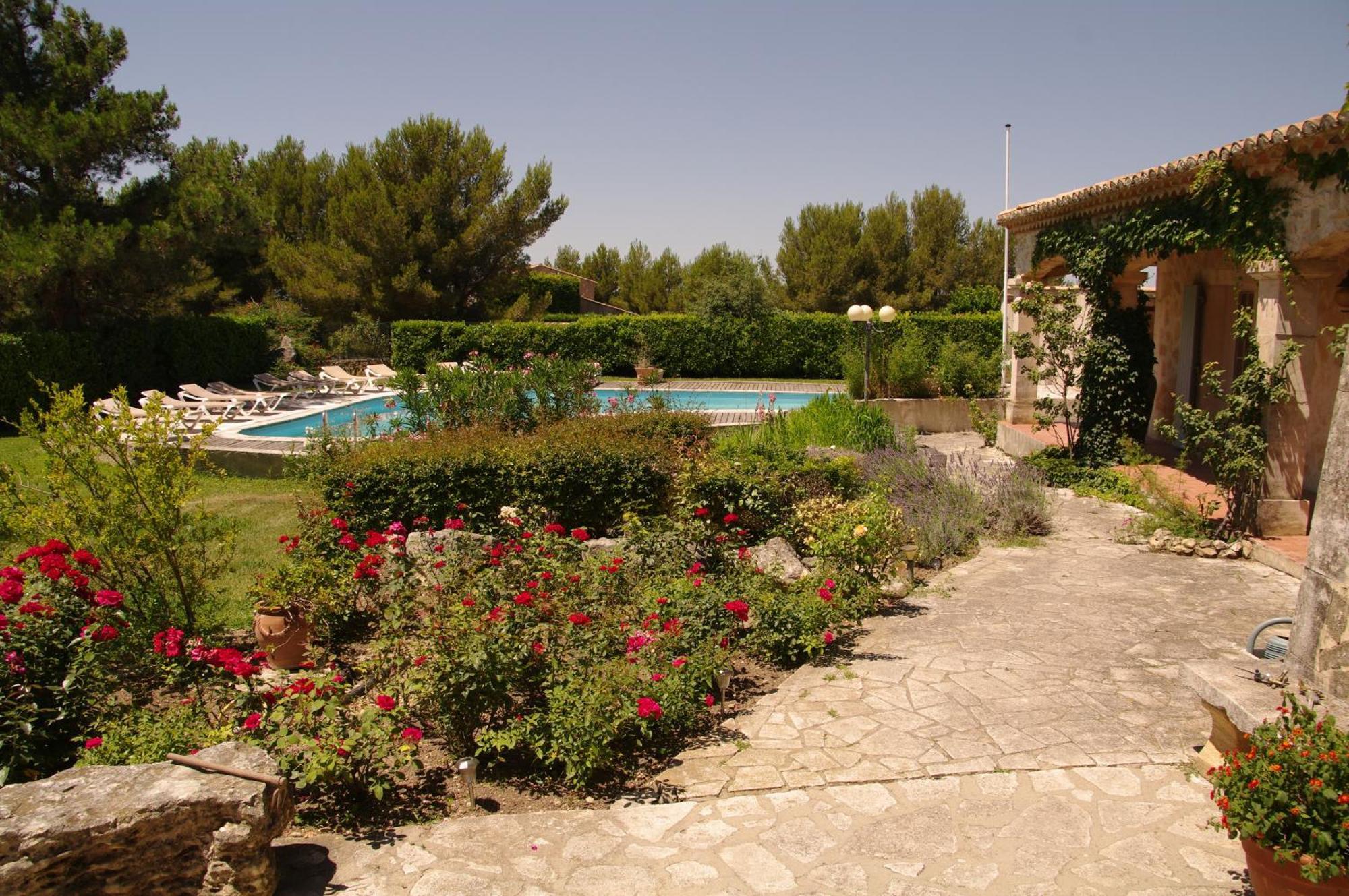 Residence Le Saint Victor Fontvieille Zewnętrze zdjęcie