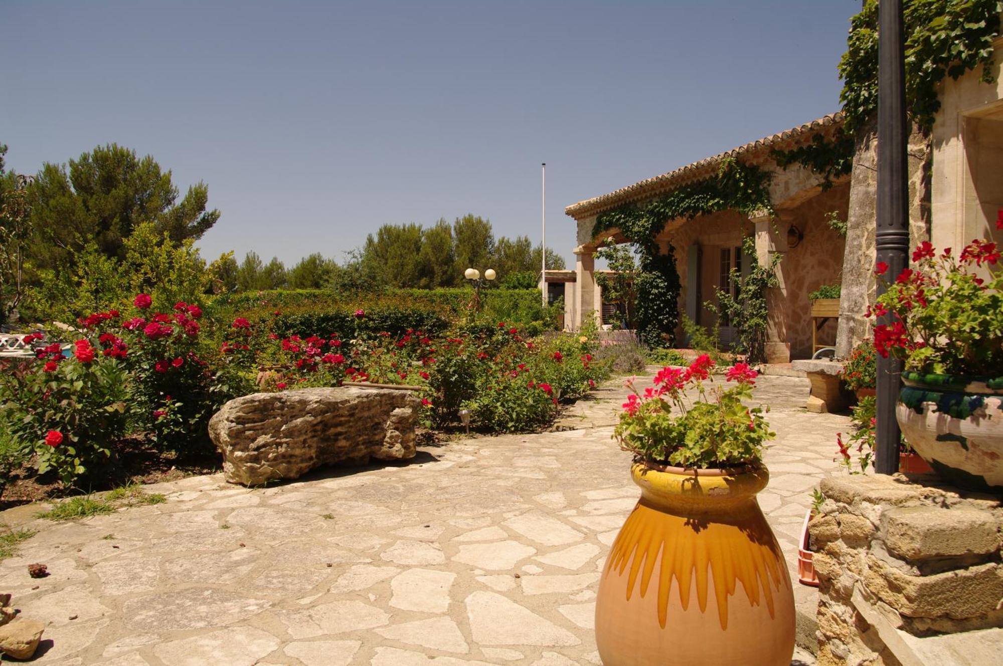 Residence Le Saint Victor Fontvieille Zewnętrze zdjęcie
