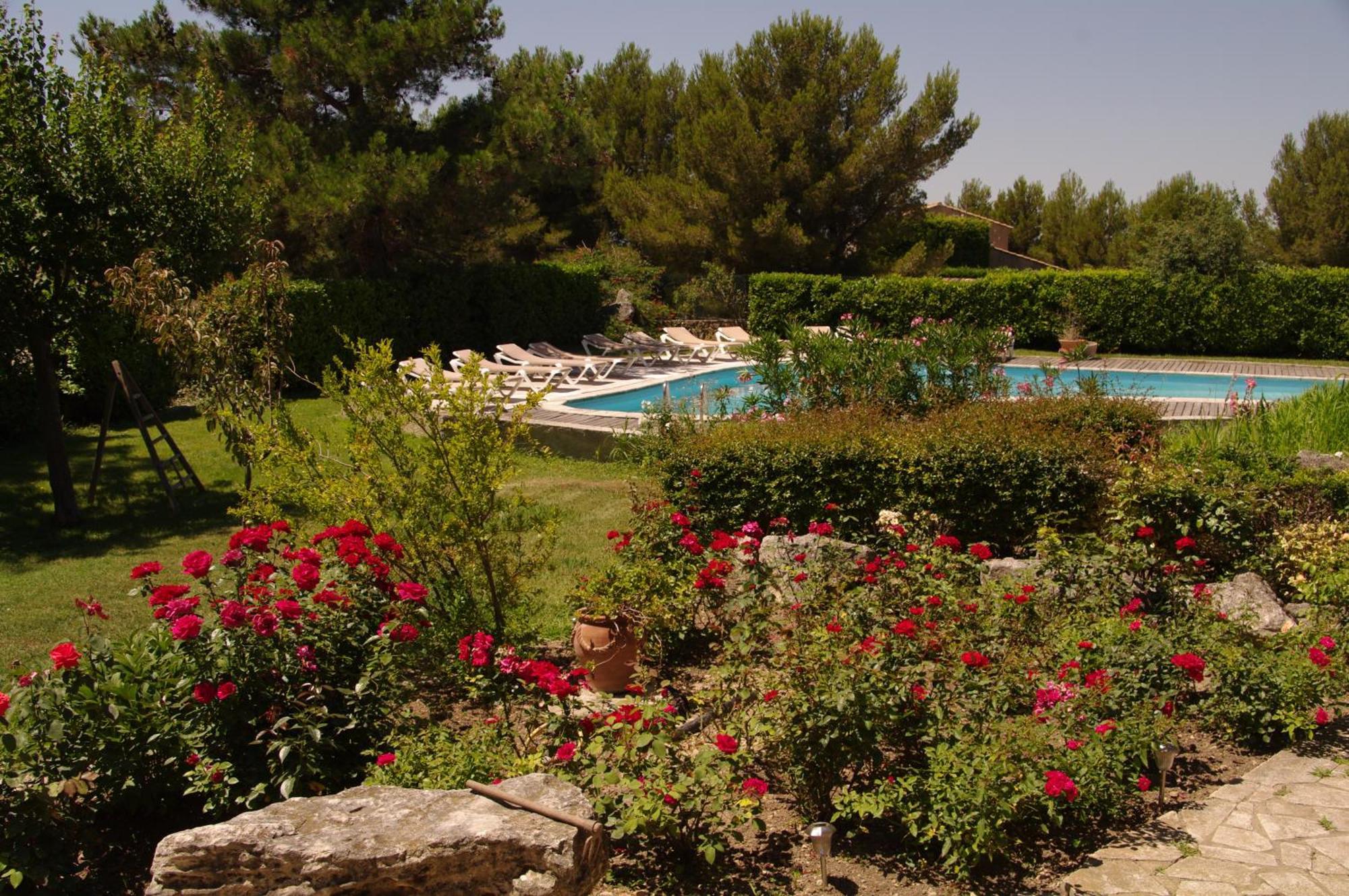 Residence Le Saint Victor Fontvieille Zewnętrze zdjęcie