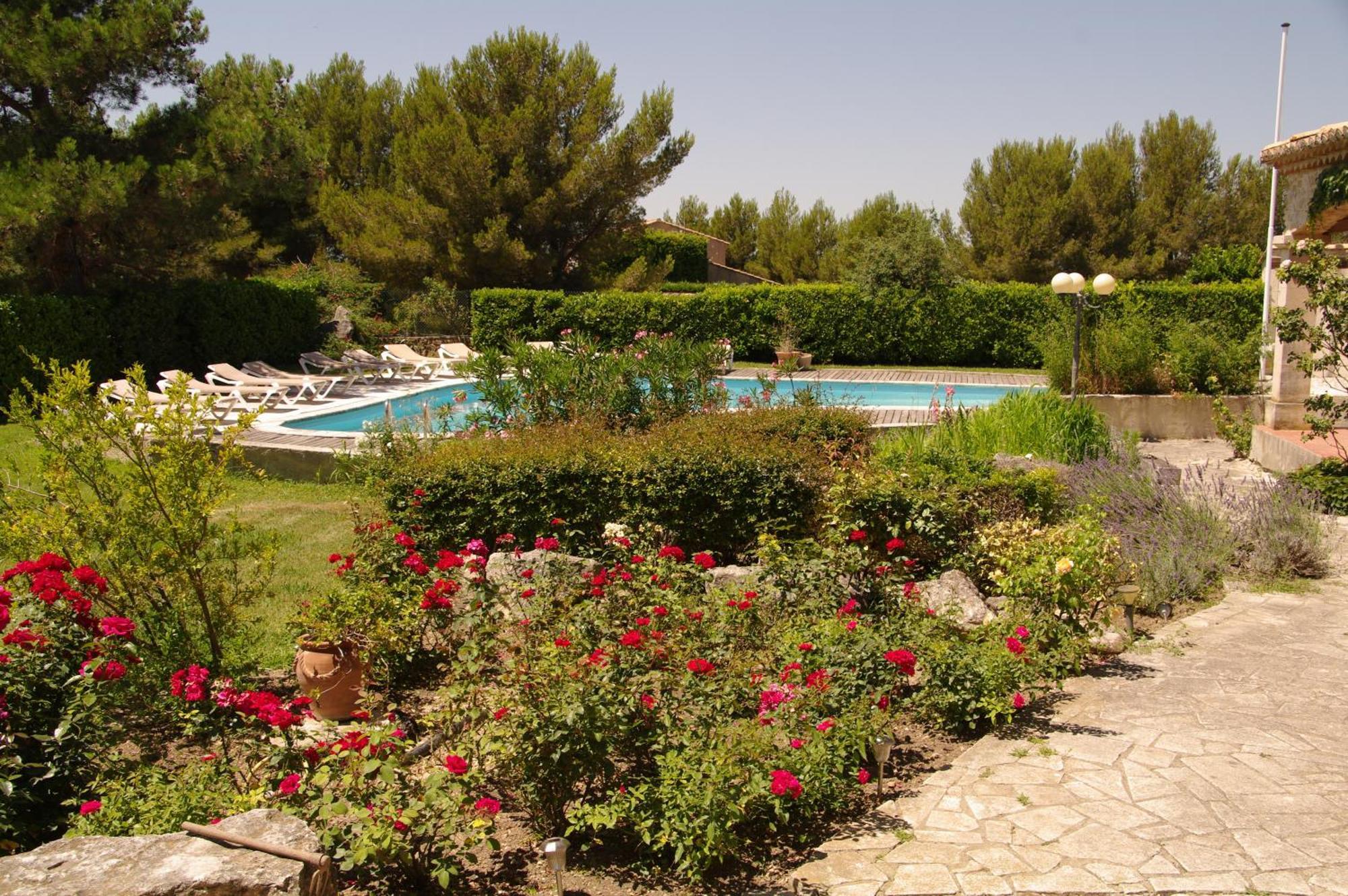 Residence Le Saint Victor Fontvieille Zewnętrze zdjęcie