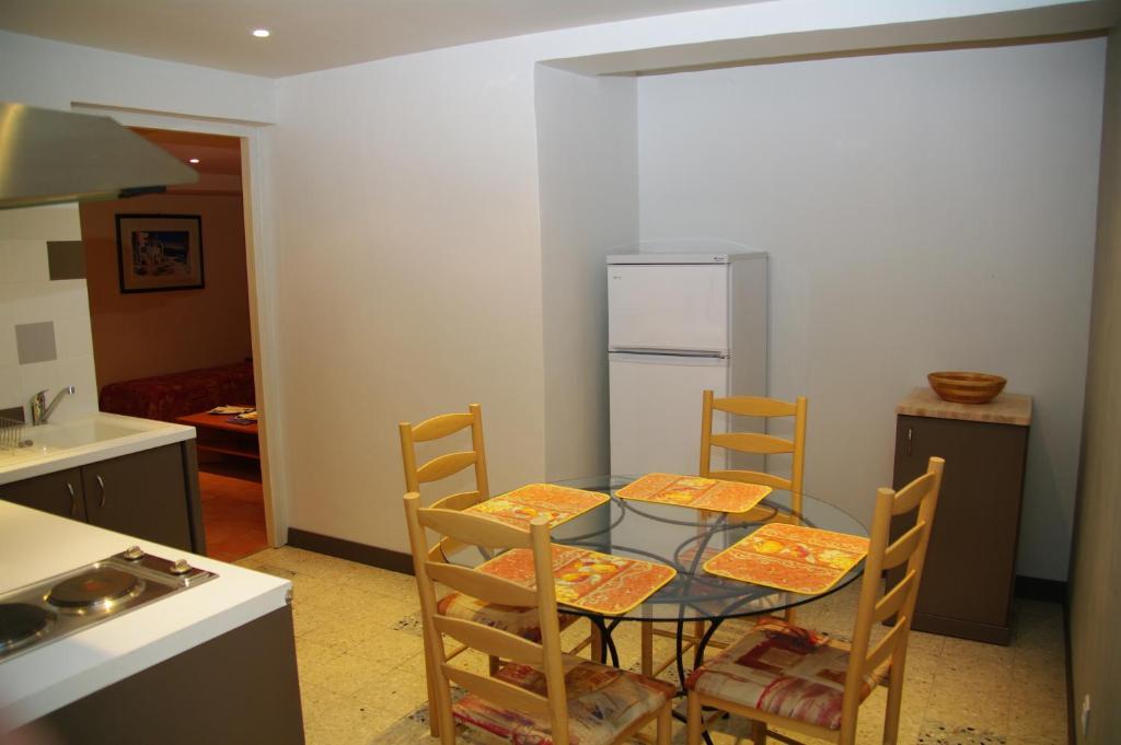 Residence Le Saint Victor Fontvieille Zewnętrze zdjęcie