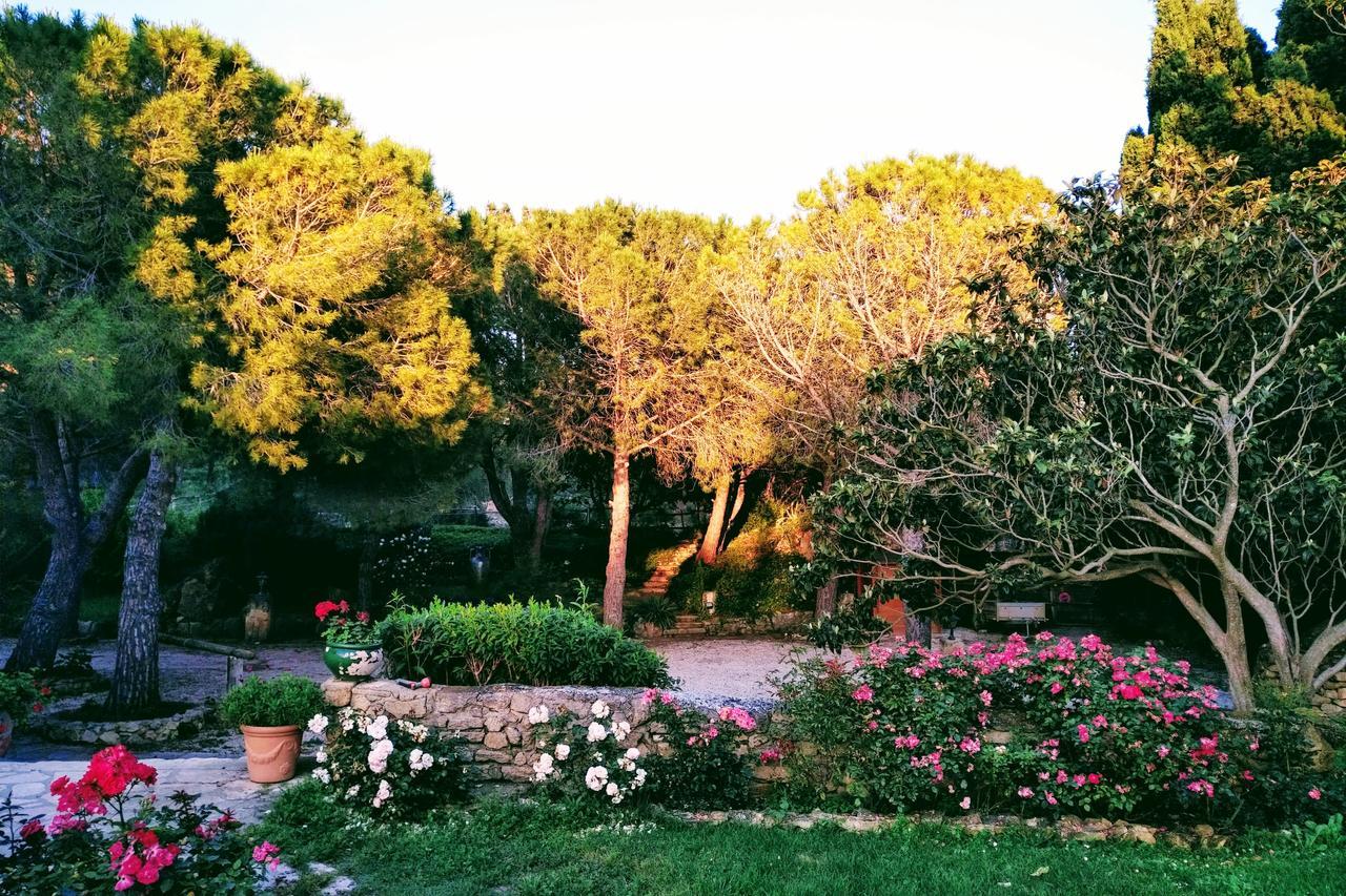 Residence Le Saint Victor Fontvieille Zewnętrze zdjęcie